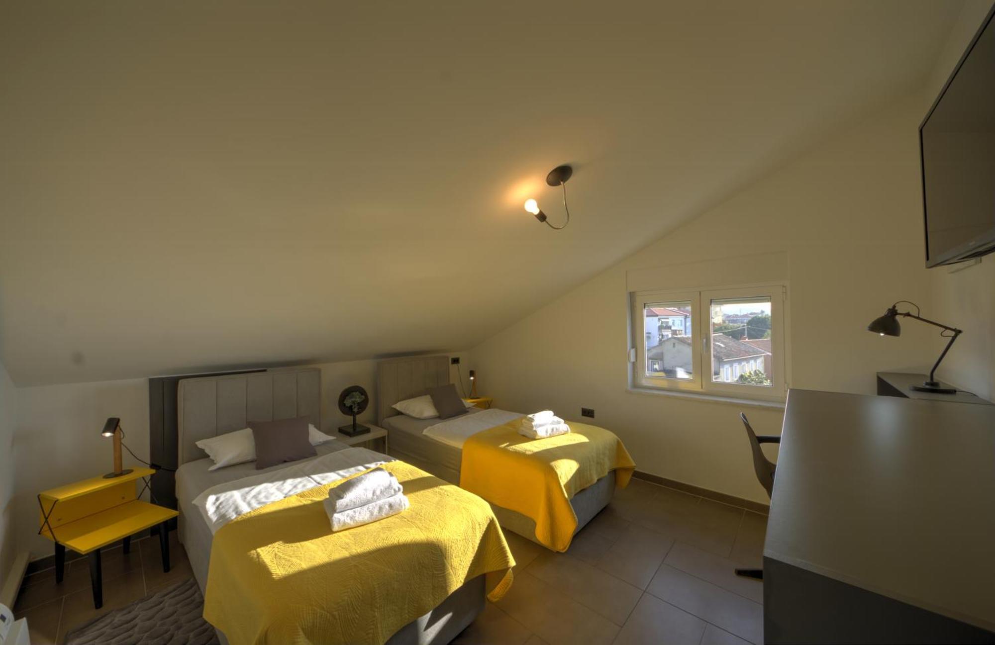 Penthouse Belvedere City View With Private Parking Rijeka Ngoại thất bức ảnh